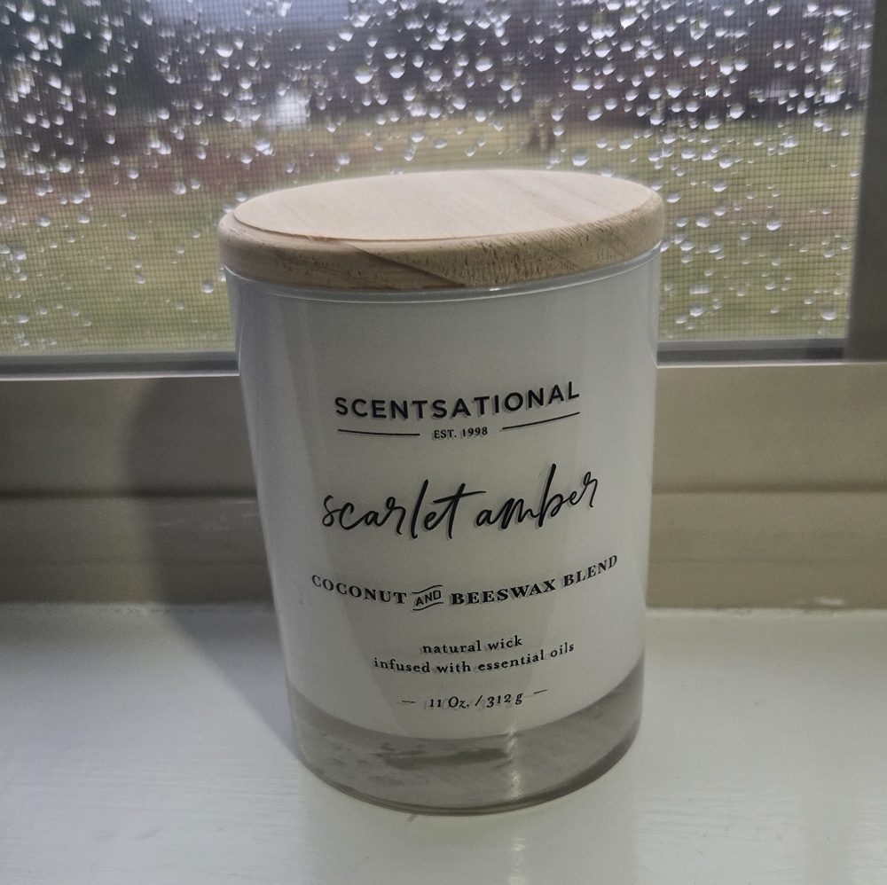 Scentsational Coconut & Beeswax Candle Wooden Lid Relaxation Calming